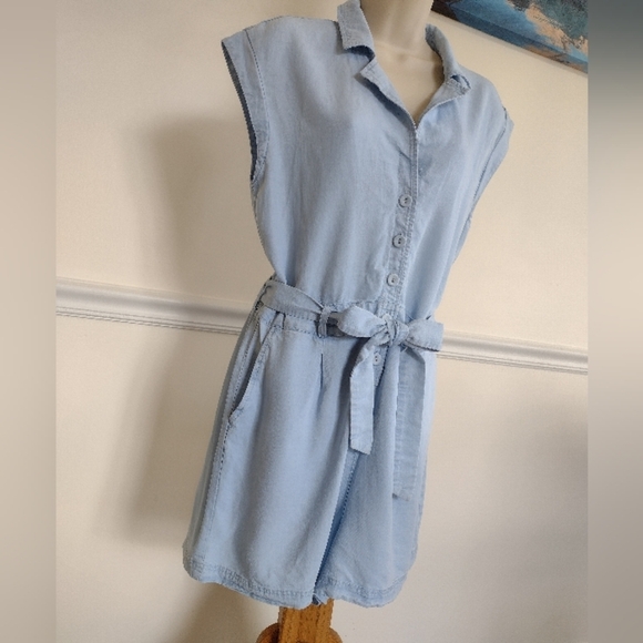 Laundry Chambray Romper Shorts Button Down Belted by Shelli Segal Size Small - Picture 3 of 15